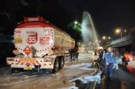 8.000 Liter Pertalite Tumpah dari Truk BBM Bocor di Cengkareng