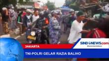 Pencopotan Baliho Rizieq Shihab Diwarnai Aksi Protes Anggota Ormas
