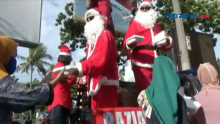 Sinterklas Razia Perut Lapar Beri Sentuhan Natal di Tengah Pandemi