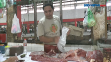 Harga Daging Naik, Pedagang Merugi karena Pembeli Turun 50%