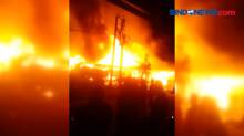 Kebakaran Hebat Ludeskan Dua Rumah di Bojonegoro