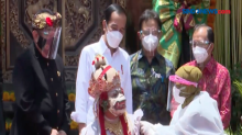 Presiden Jokowi Tinjau Vaksinasi Pelaku Usaha Pariwisata di Bali