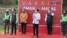 Presiden Jokowi Tinjau Vaksinasi Drive Thru di Bogor
