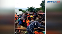 Evakuasi Korban Banjir Bandang NTT