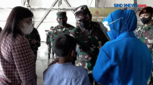 Penuh Haru Panglima TNI Kunjungi Keluarga Kru KRI Nanggala-402