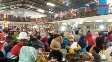 H-1 Idul Fitri, Pasar Tradisional Ramai, Daya Beli Turun