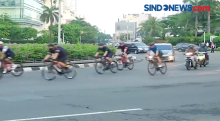 Uji Coba Hari Pertama, Puluhan Pesepeda Road Bike Manfaatkan Jalur Kanan