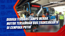 Diduga Terobos Lampu Merah, Motor Tersambar Bus Transjakarta di Cempaka Putih