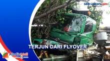 Akibat Ban Selip, Truk Kontainer di Semarang Terjun dari Flyover Menyeret Motor