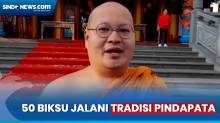 Jelang Waisak, 50 Biksu Jalani Tradisi Pindapata di Magelang