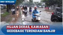 Hujan Deras Kawasan Gedebage Terendam Banjir, Pemotor Pilih Naik ke Trotoar
