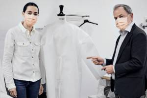 Turut Perangi Covid-19, Louis Vuitton Bikin Pakaian Medis