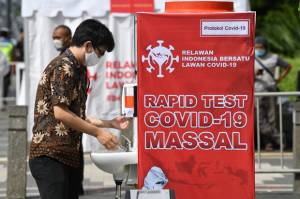 Relawan Indonesia Bersatu Lawan Covid-19 Gelar Rapid Test di Bundaran HI