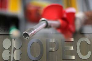 Harga Minyak Mentah Dunia Terdongkrak Komitmen OPEC Pangkas Produksi