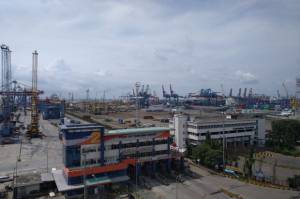 Pelindo II Tunda IPO dan Akuisisi Pelabuhan Asing