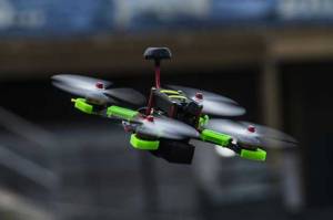 Autonomus Multi Robot Drone Bergerak Tanpa Tabrakan