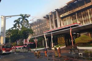Tim Damkar Pertamina Ikut Padamkan Api di Gedung Kejagung, Bisa Dicontoh Nih