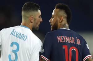 Alvaro dan Neymar Terancam Sanksi 10 Pertandingan