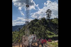 COMBAT Telkomsel Blusukan ke Desa Pasiah Laweh, Pelajar pun Senang PJJ