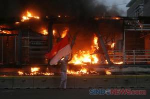 18 Halte Dirusak dan Dibakar, Transjakarta Tetap Beroperasi Hari Ini