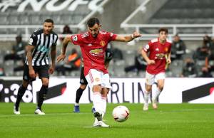 Bruno Fernandes Cetak Gol Krusial Man United di Markas Newcastle