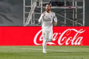 Real Madrid Cemaskan Ramos Jelang Bentrok Barcelona