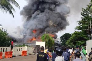 Kebakaran di Kebayoran Lama, 18 Mobil Damkar Dikerahkan