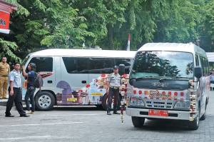 Sempat Terpuruk, Angkutan Shuttle Jakarta-Bandung Mulai Membaik