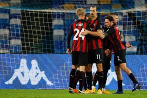 Ibrahimovic Bikin Napoli Bertekuk Lutut di Hadapan Milan