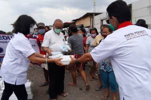 Partai Perindo Salurkan Bantuan untuk Warga Pemulung di Jakarta Utara