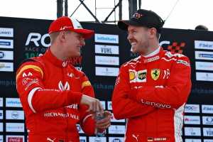 Timba Ilmu dari Schumi, Vettel Janji Wariskan ke Mick Schumacher