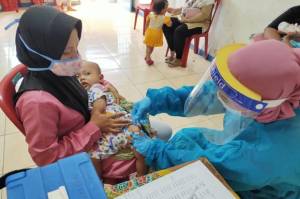 Cegah Penyakit Menular, Puskesmas Kecamatan Penjaringan Gelar UKBM Imunisasi