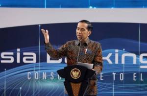 Di hadapan Pedagang Jokowi Janji: Vaksin Corona Tidak Dijual, Gratis tis..!