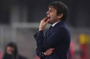 Antonio Conte Tak Peduli AC Milan Puncaki Klasemen Liga Italia