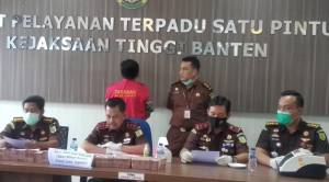 Kredit Fiktif Rp8,7 Miliar, Mantan Kepala Cabang BJB Tangerang Ditahan