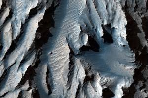Ilmuwan Berusaha Mengungkap Misteri Terbentuk Ngarai Grand Canyon di Mars
