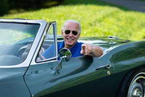 Industri Minyak Amerika Melawan Agenda Mobil Listrik Joe Biden