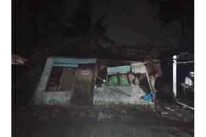 42 Rumah di Tangerang Rusak Disapu Angin Puting Beliung, 1 Orang Terluka