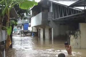 Antisipasi Banjir Susulan, Petugas Disiagakan di Pejaten Timur