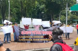 Tolak Rasisme, Mahasiswa Papua Demo di Depan Istana