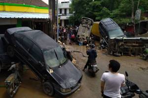 Suzuki Beri Layanan Gratis Pemeriksaan Mobil dan Motor Kena Banjir