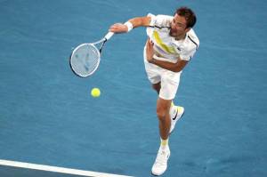 Australia Open 2021: Singkirkan Tsitsipas, Medvedev Tantang Djokovic di Final