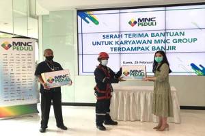 Dapat Bantuan Langsung dari MNC Peduli, Karyawan Korban Banjir Jakarta Ucapkan Banyak Terima Kasih