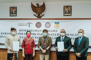 Kembangkan Sektor Parekraf di Indonesia Timur, Sandiaga Uno Dukung Penuh Pembangunan Politeknik Pariwisata Papua