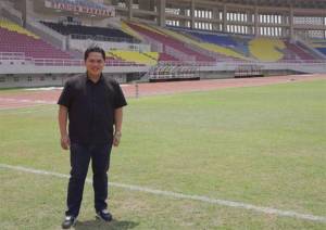 Gurau Jokowi Soal Saham Klub Bola yang Dibeli Erick Thohir