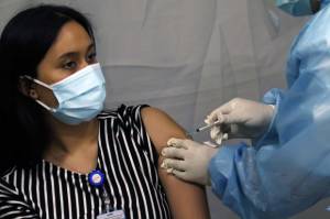 Selama Ramadhan, Vaksinasi Covid-19 di Bekasi Tetap Berjalan