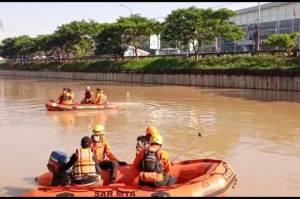 Asyik Berenang Bareng, Remaja Jatimulya Tenggelam di Kalimalang