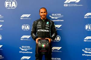 Hamilton Senang Dapat Ancaman Duo Red Bull di GP Emilia Romagna 2021