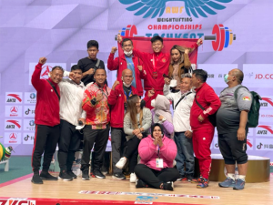 Lifter Muda Indonesia Jaga Peluang Merebut Tiket Olimpiade