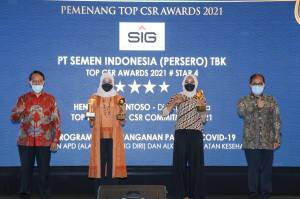 Dirut Semen Indonesia Diganjar Penghargaan Top Leader on CSR Awards